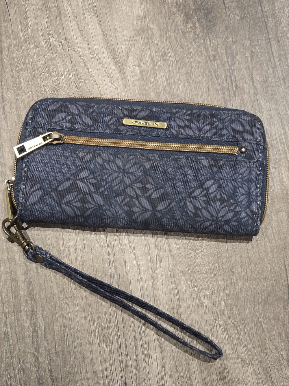 Travelon Wallet Wristlet Clutch Blue Floral Teal Interior Zip Around Travel